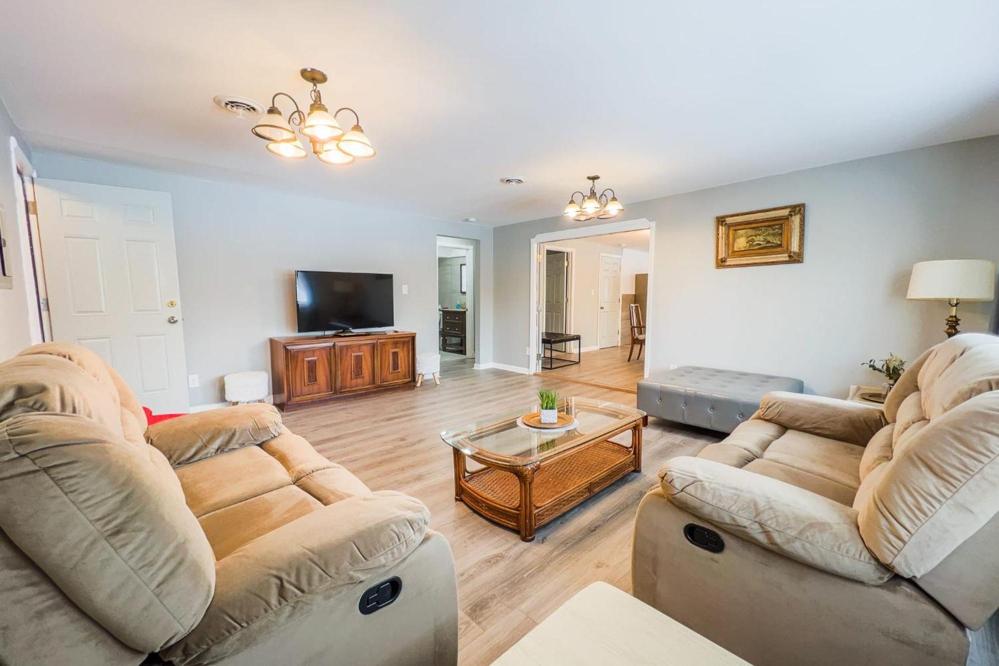 Large 6Br, 6 Bath In The City Of 나이아가라폴스 외부 사진